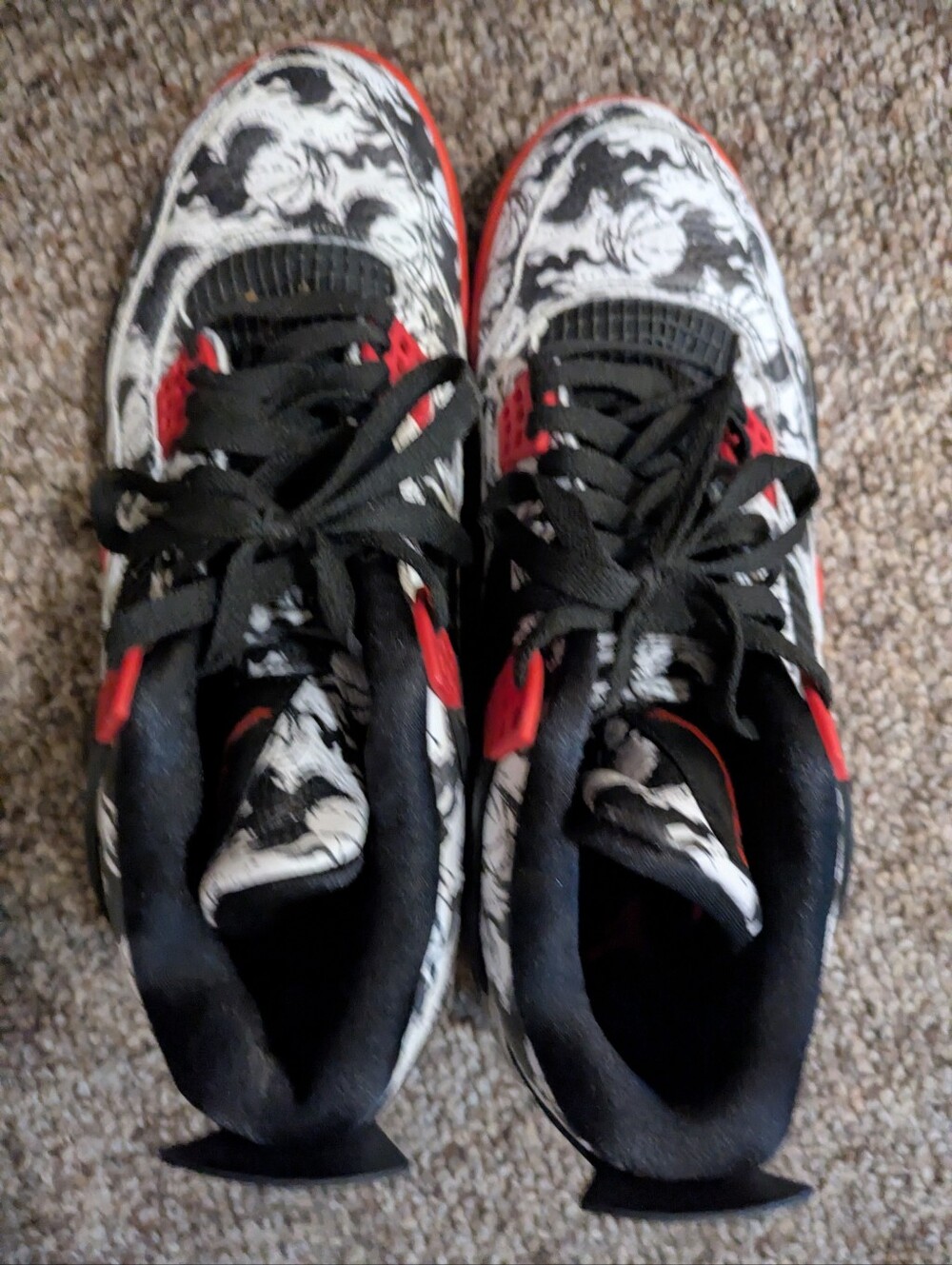 Jordan  Men's Black, White & Red Graphic Sneakers